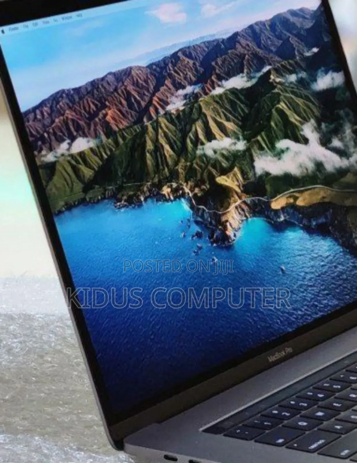 New Laptop Apple MacBook Pro 2017 16GB Intel Core I7 SSD 512GB