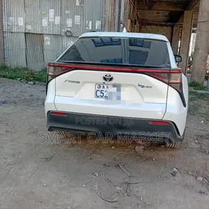 Toyota bZ4X 2023 White