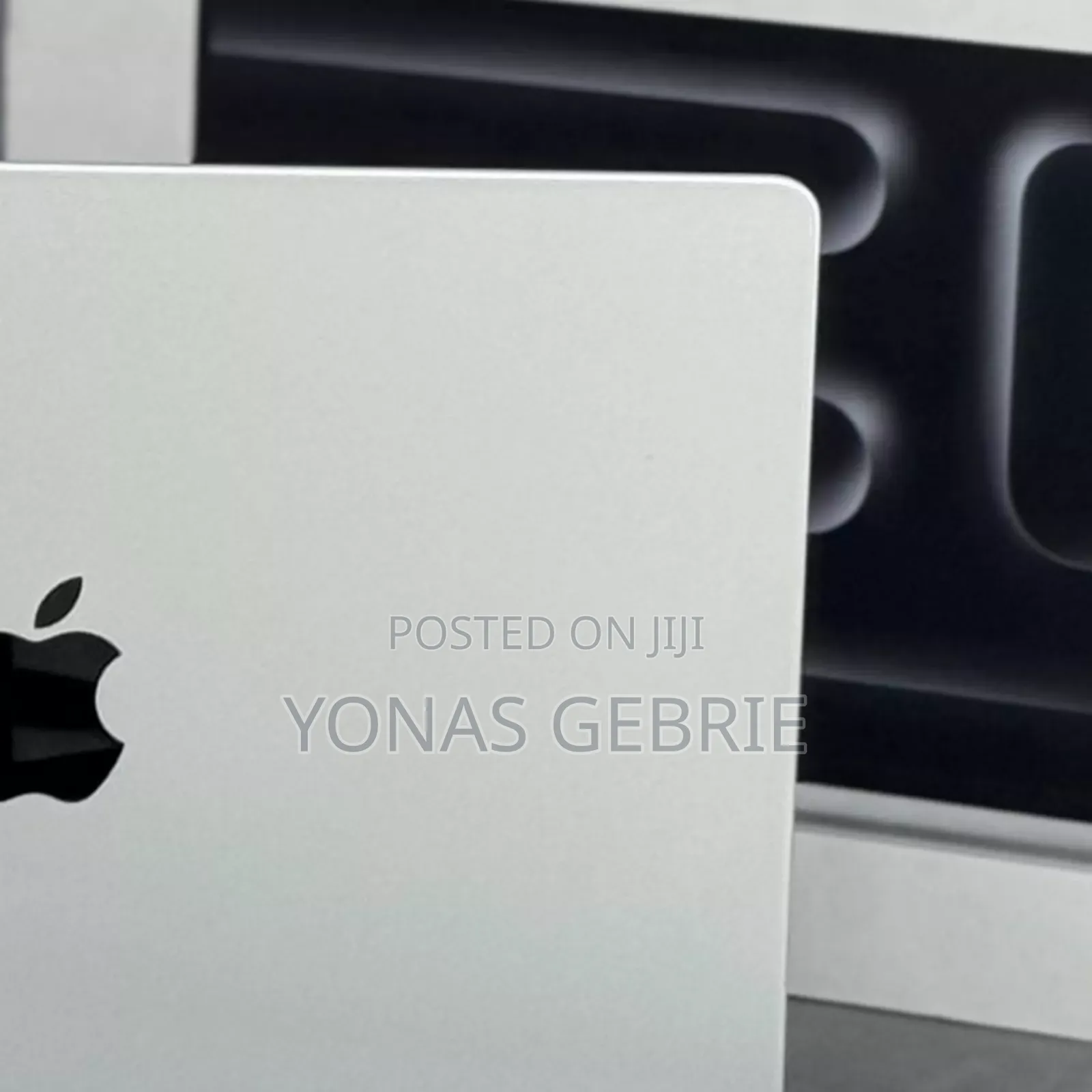 New Laptop Apple MacBook Air 2024 M3 13-inch 8GB Apple M3 SSD 512GB