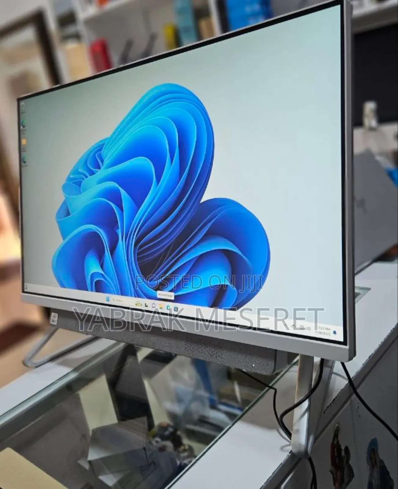 New Dell Inspiron 27 All-in-One 16GB Intel Core I7 SSD 512GB