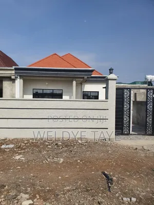 Furnished 5bdrm Villa in Yeka for sale