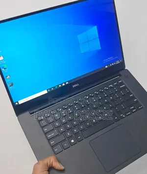 New Laptop Dell Precision 5520 16GB Intel Core I7 SSD 512GB