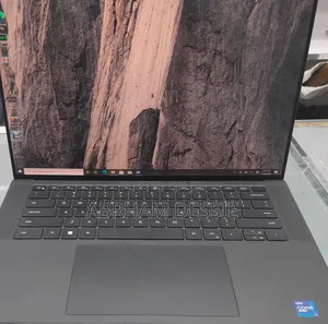 New Laptop Dell 16GB Intel Core I7 SSD 512GB