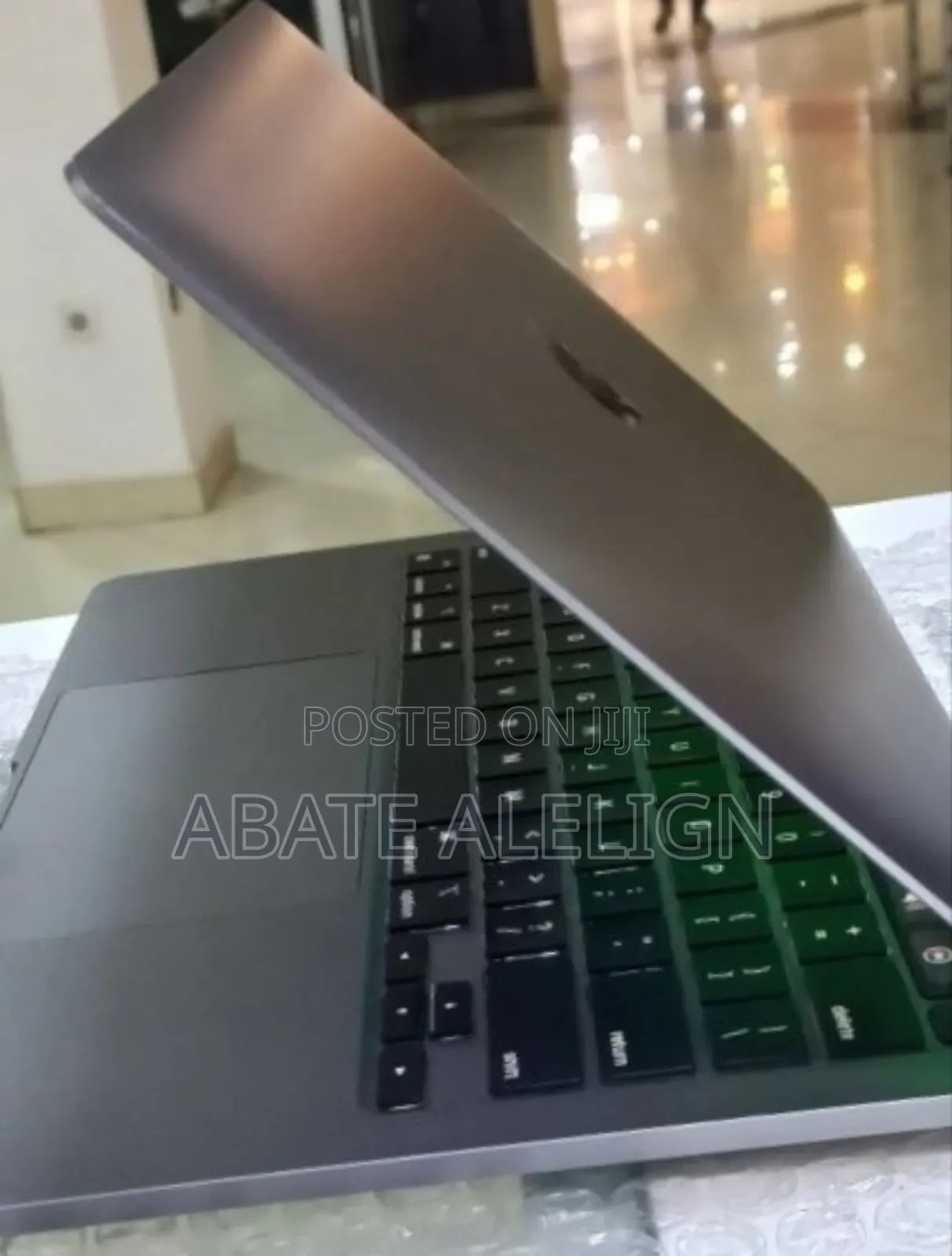 New Laptop Apple MacBook Pro M1 16GB Intel Core i5 SSD 256GB