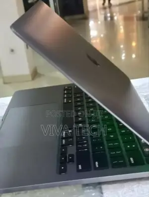 New Laptop Apple MacBook Pro M1 16GB Intel Core i5 SSD 256GB