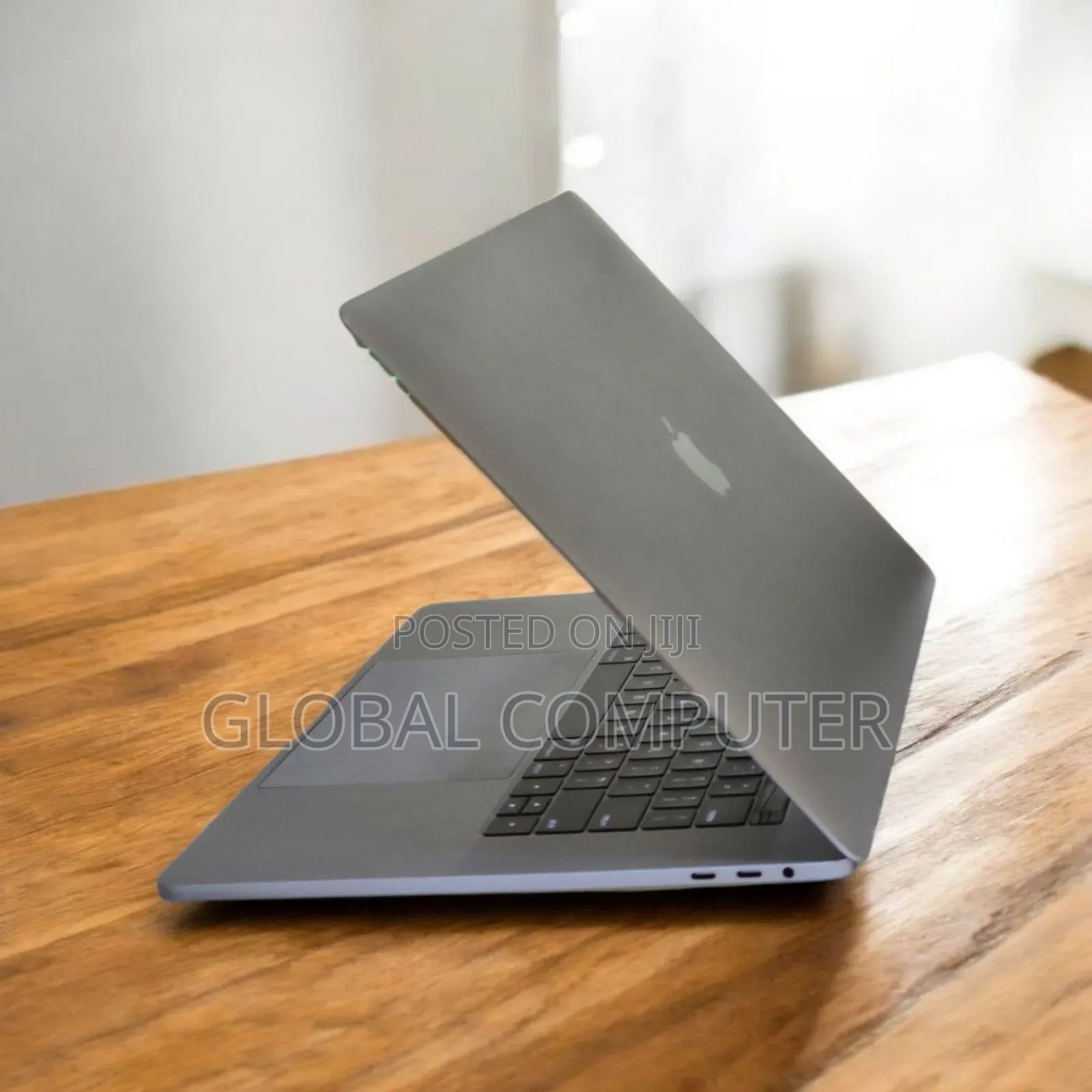 Laptop Apple MacBook Pro 2017 16GB Intel Core I7 SSD 512GB