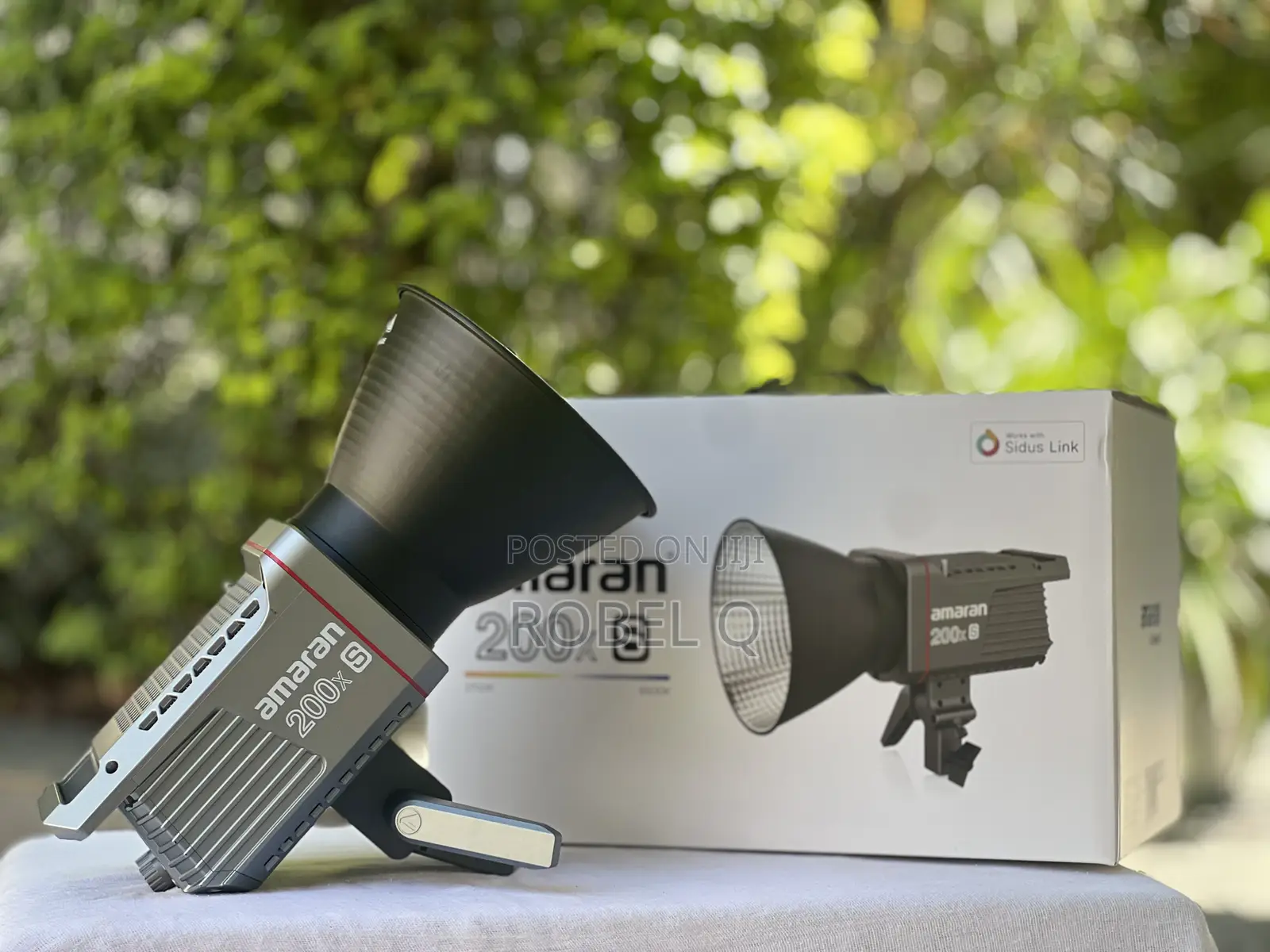 Amaran 200 X S Video Light 2 Color