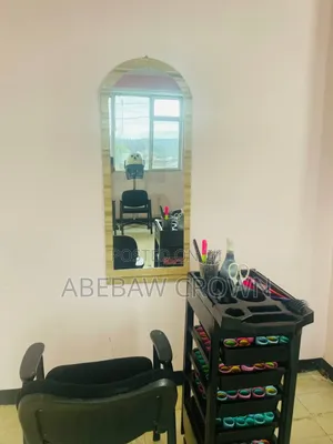 የሴቶች ፀጉር ቤት ዕቃ