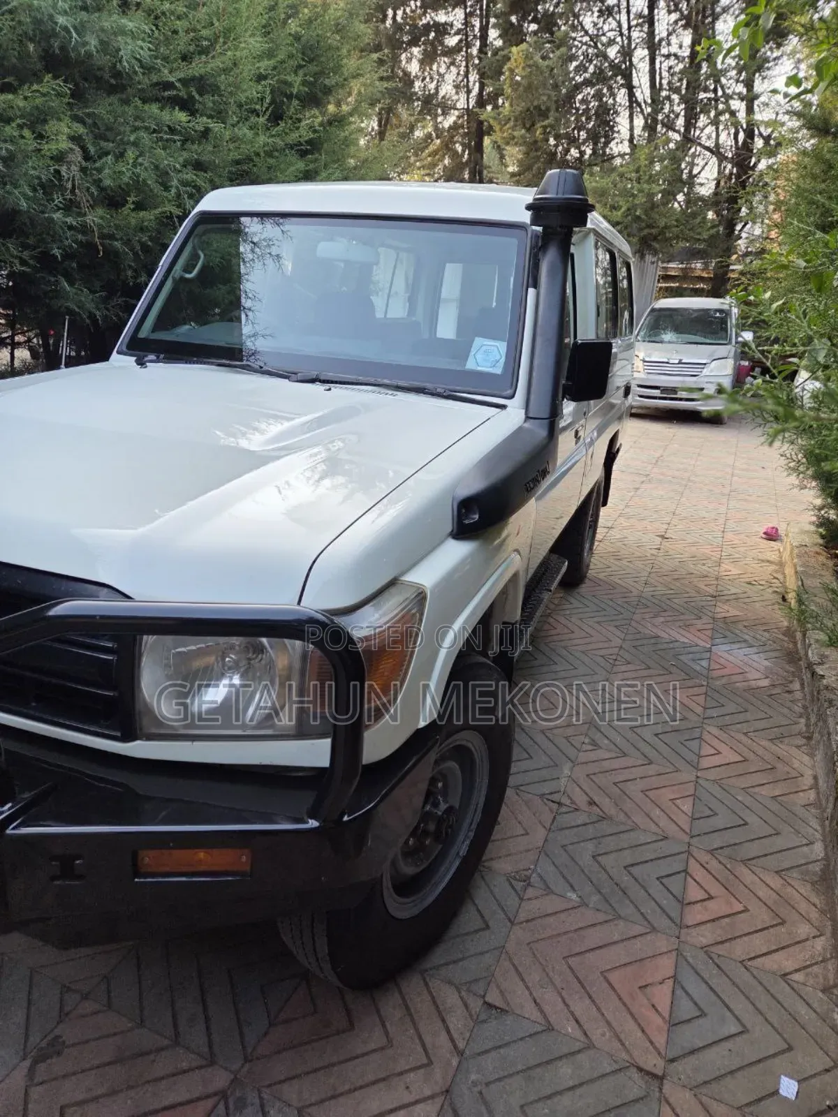 Toyota Land Cruiser 2016 White