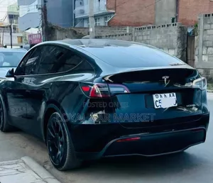 Tesla Model Y 2023 Black