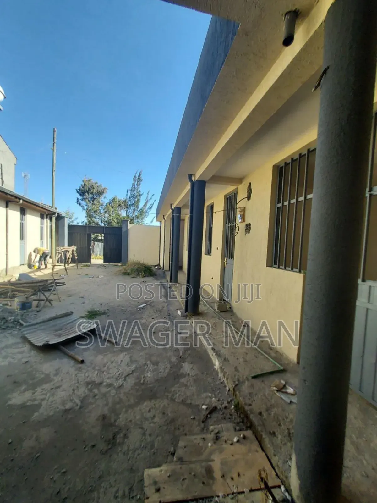 8bdrm Villa in Tafo, Yeka for sale