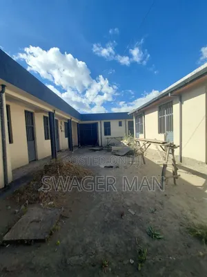 8bdrm Villa in Tafo, Yeka for sale