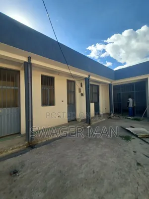 8bdrm Villa in Tafo, Yeka for sale