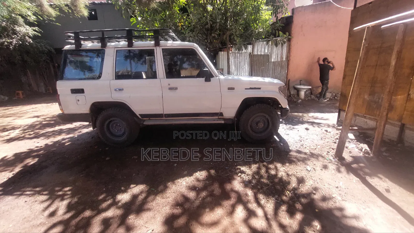 Toyota Land Cruiser 1991 White