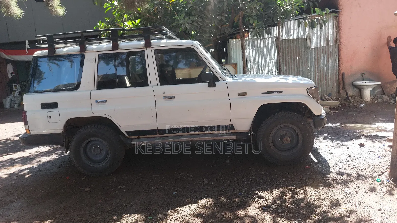 Toyota Land Cruiser 1991 White