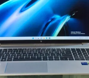 New Laptop HP EliteBook 640 G10 16GB Intel Core I7 SSD 512GB
