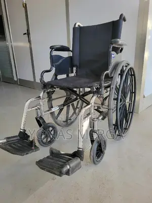Usa Wheelchair弱暴used Wheelchair救官easy to Use, Safe Comfortable