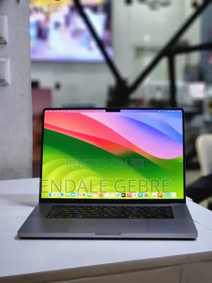 Photo - New Laptop Apple MacBook Pro 2021 M1 32GB Apple M1 Max SSD 512GB