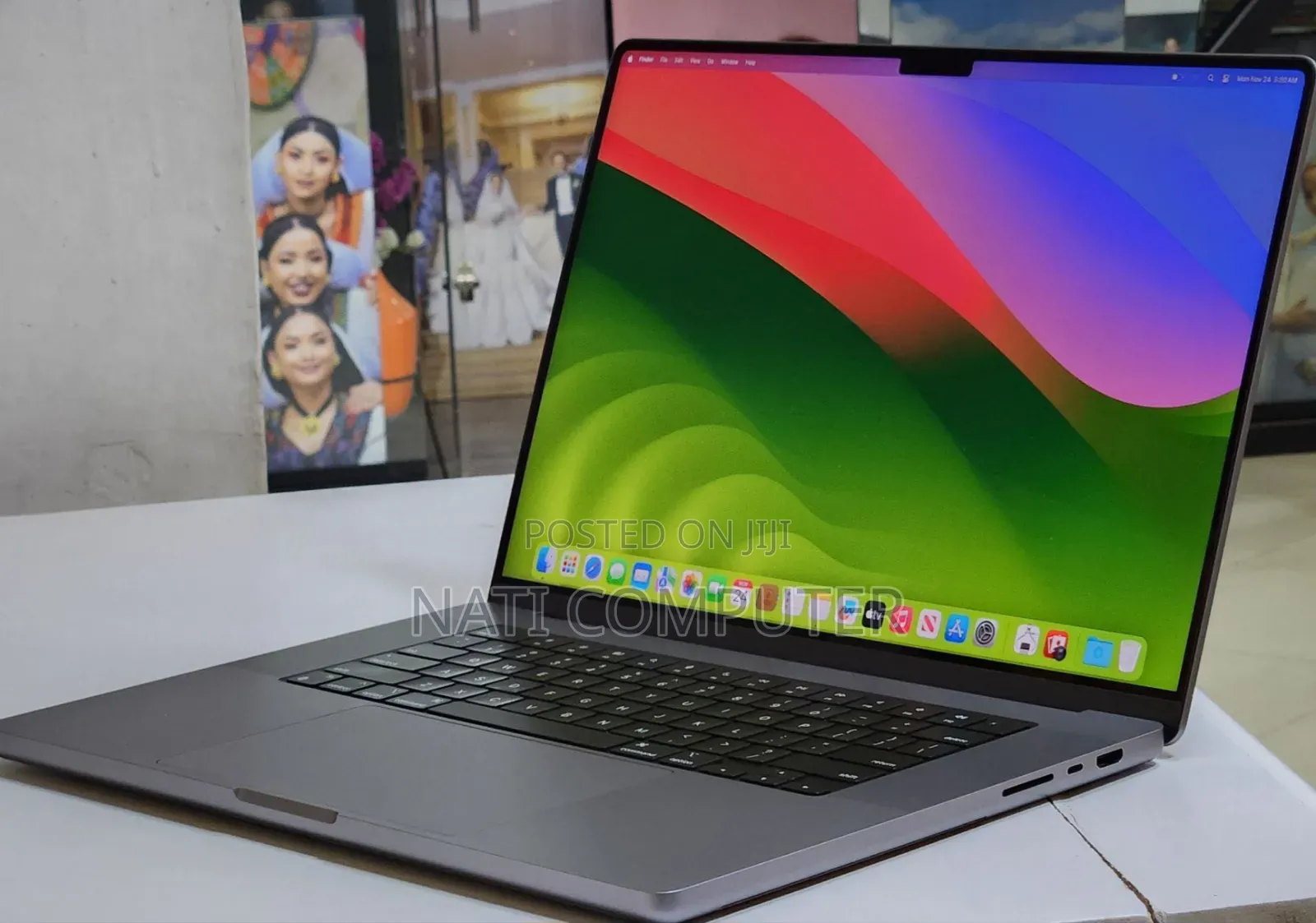 New Laptop Apple MacBook Pro M1 32GB Apple M1 Pro SSD 512GB