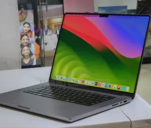 New Laptop Apple MacBook Pro M1 32GB Apple M1 Pro SSD 512GB