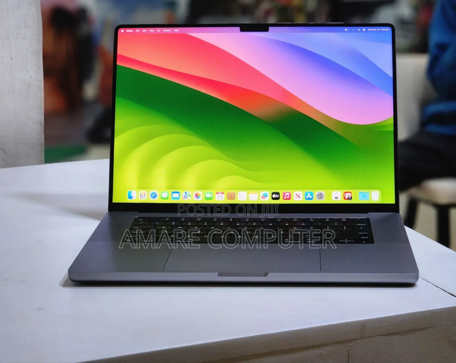 New Laptop Apple MacBook Pro M1 32GB Apple M1 Max SSD 512GB
