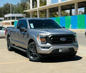 Photo - Ford F-150 LARIAT 2021 Silver