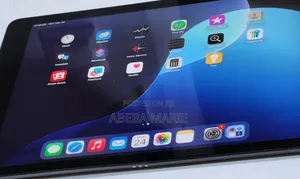 Photo - New Apple iPad Pro 11 (2020) 64 GB