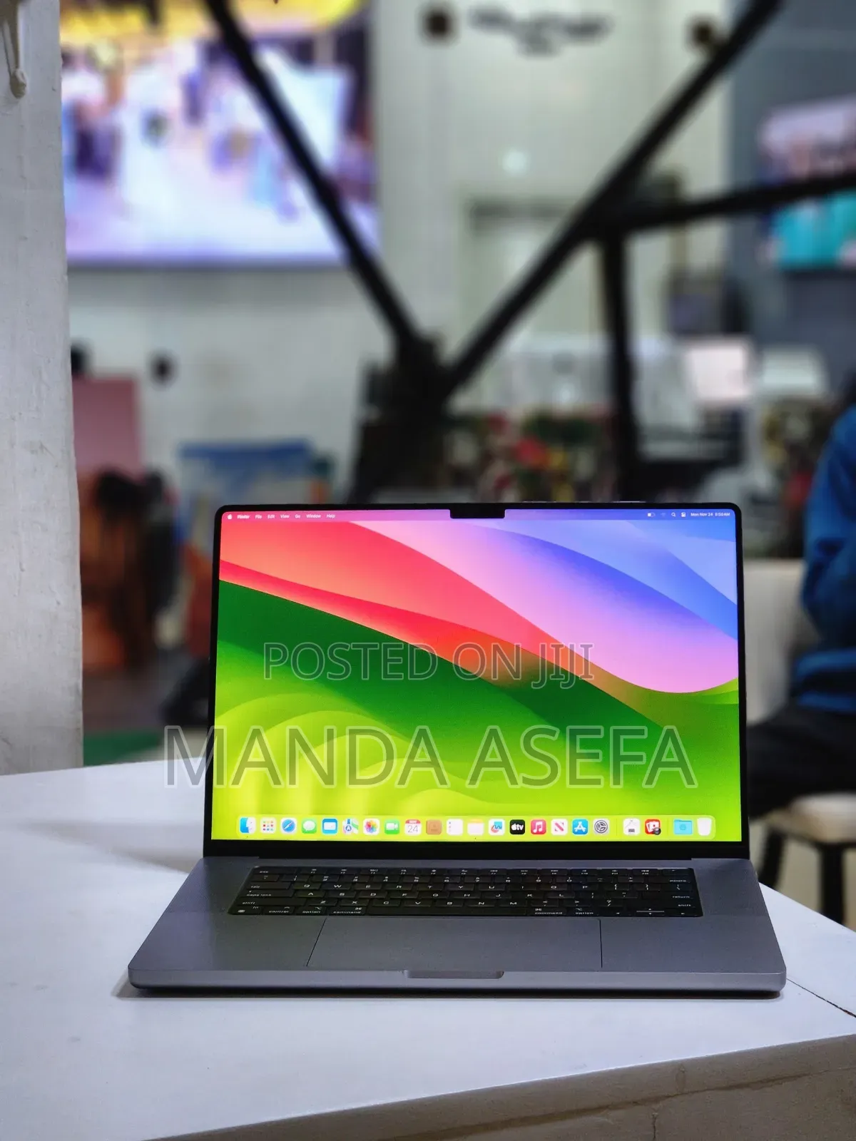 New Laptop Apple MacBook Pro M1 32GB Apple M1 Max SSD 512GB