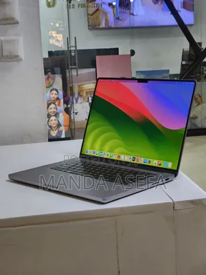 New Laptop Apple MacBook Pro M1 32GB Apple M1 Max SSD 512GB
