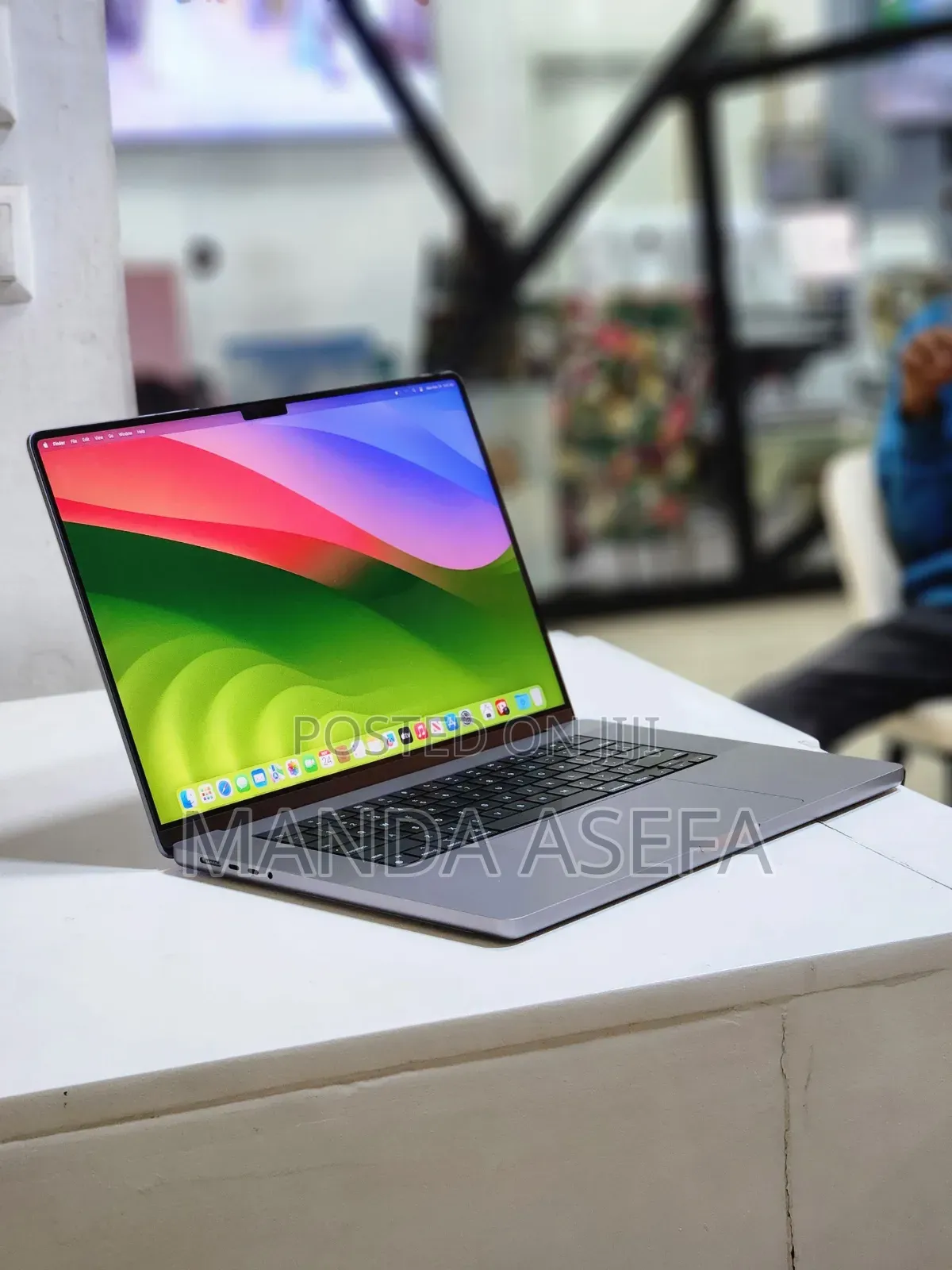 New Laptop Apple MacBook Pro M1 32GB Apple M1 Max SSD 512GB