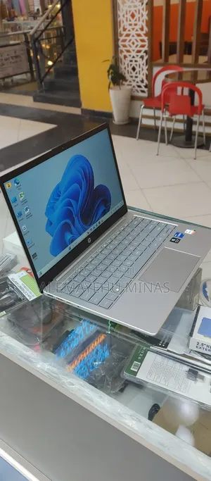 Photo - New Laptop HP Stream Notebook 16GB Intel Core I5 SSD 1T