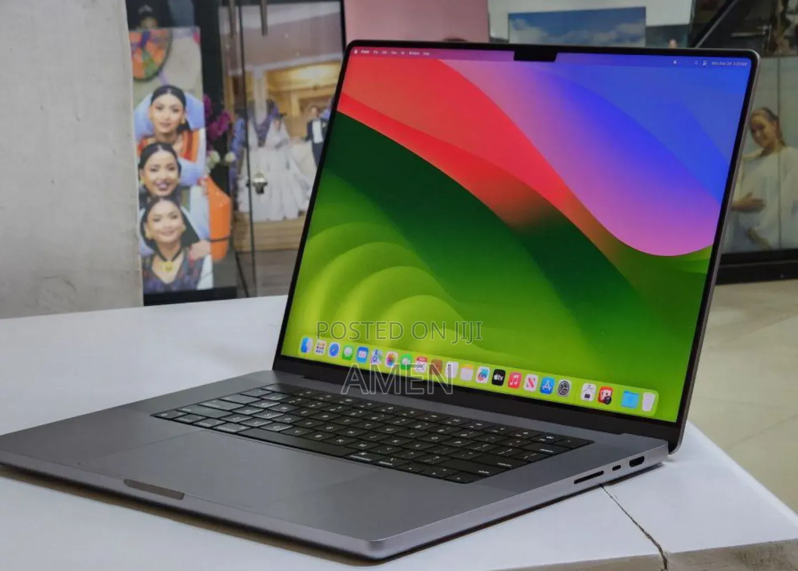 New Laptop Apple MacBook Pro M1 32GB Apple M1 Max SSD 512GB
