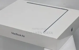 New Laptop Apple MacBook Pro 2022 M2 8GB Intel Core M2 SSD 512GB