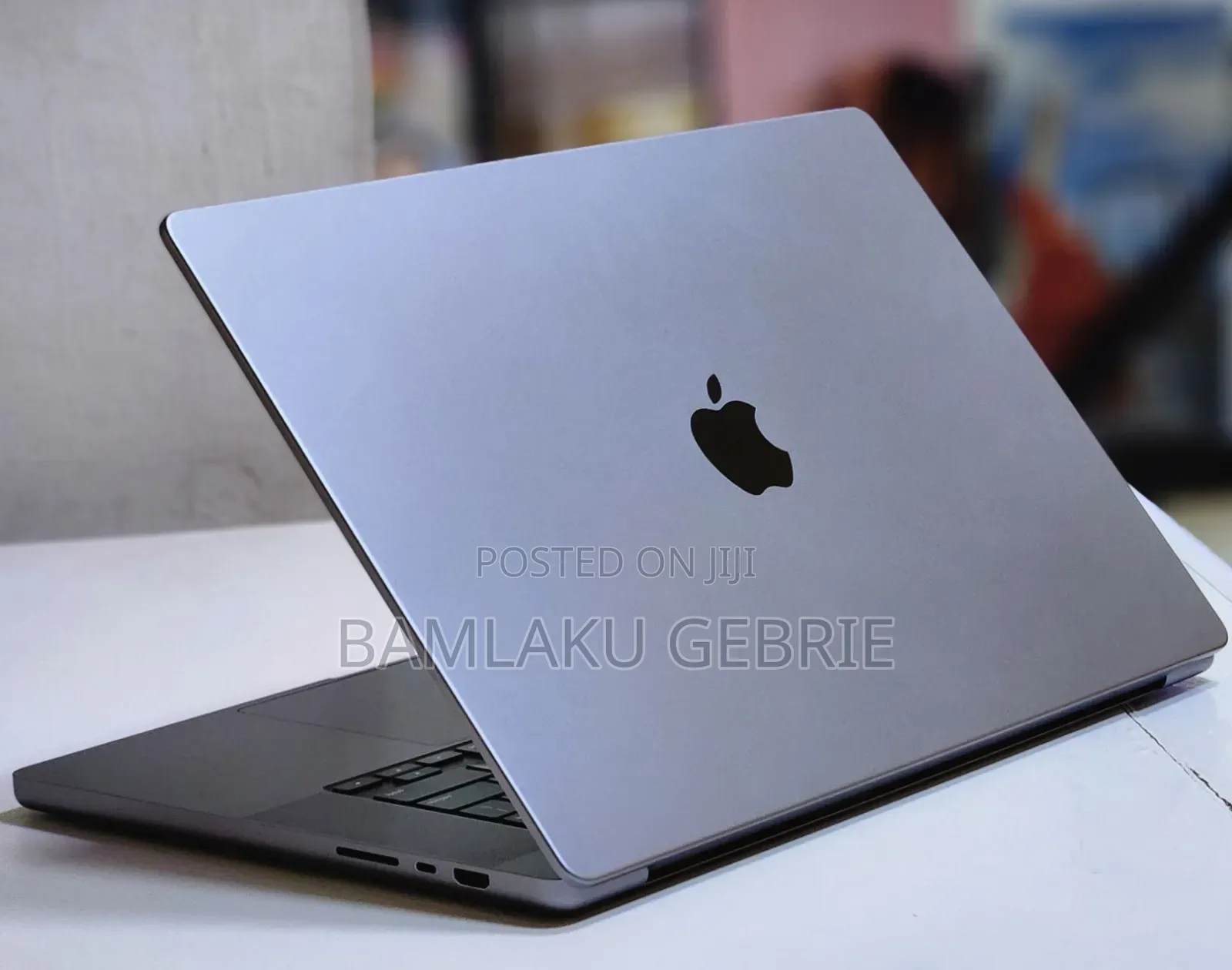 New Laptop Apple MacBook Pro M1 32GB Apple M1 Max SSD 512GB