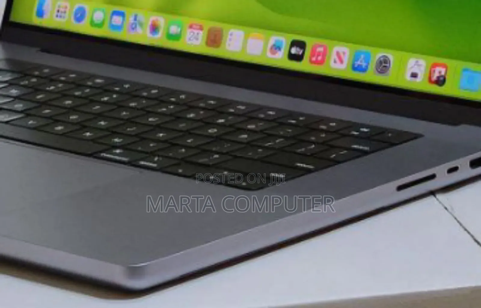 New Laptop Apple MacBook Pro M1 32GB Apple M1 Pro SSD 512GB