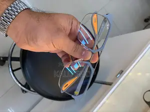 Photo - Ray-ban Sunglasse: Stylish Gray Metal Frames Made In Italy