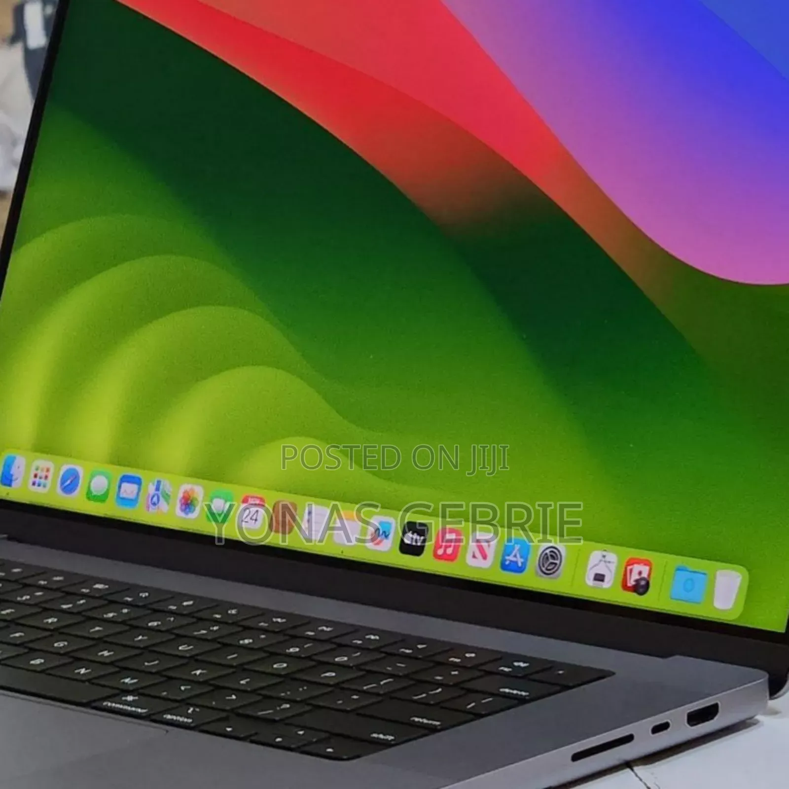 New Laptop Apple MacBook Pro 2021 M1 32GB Apple M1 Pro SSD 512GB