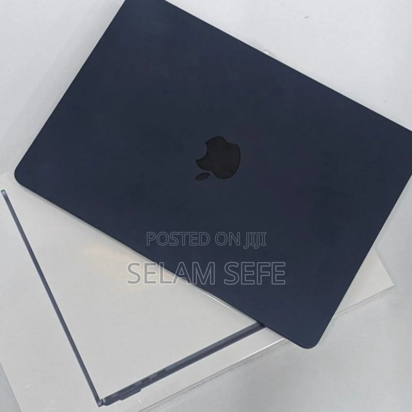 New Laptop Apple MacBook Air 2022 M2 8GB Apple M2 SSD 512GB