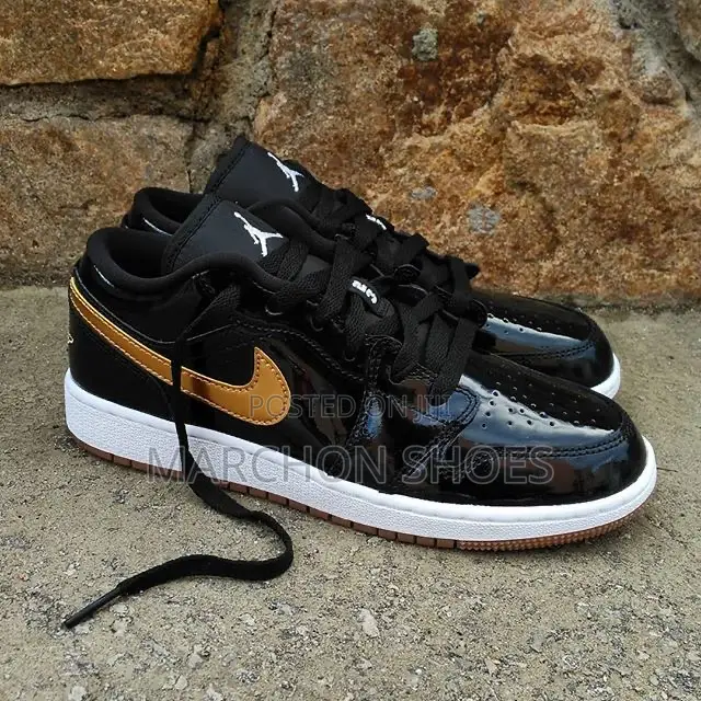 Air Jordan 1 Retro Low “Black Metallic Gold”