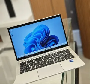 New Laptop HP EliteBook 830 G8 16GB Intel Core I7 SSD 512GB