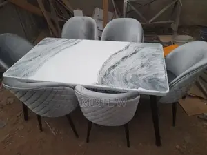 ምርጥ ምርጥ Dining Table