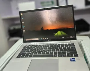 New Laptop HP EliteBook 830 G8 16GB Intel Core I7 SSD 512GB
