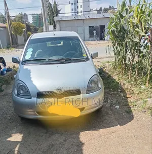 Toyota Vitz 1.3 AWD 3dr 2001 Silver