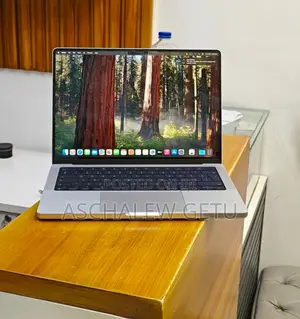 New Laptop Apple MacBook Pro M1 16GB Apple M1 Pro SSD 512GB