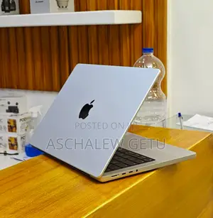 New Laptop Apple MacBook Pro M1 16GB Apple M1 Pro SSD 512GB