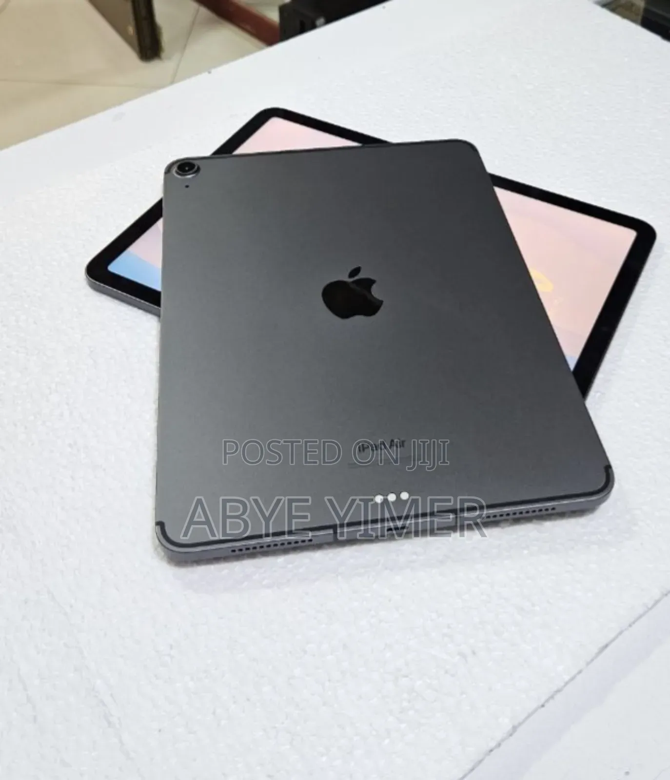 New Apple iPad (2025) 256 GB