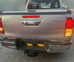 Toyota Hilux 2018 Silver