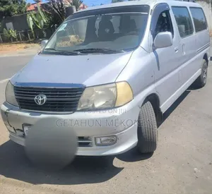 Photo - Toyota HiAce 2008 Silver