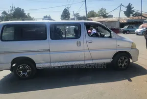 Toyota HiAce 2008 Silver