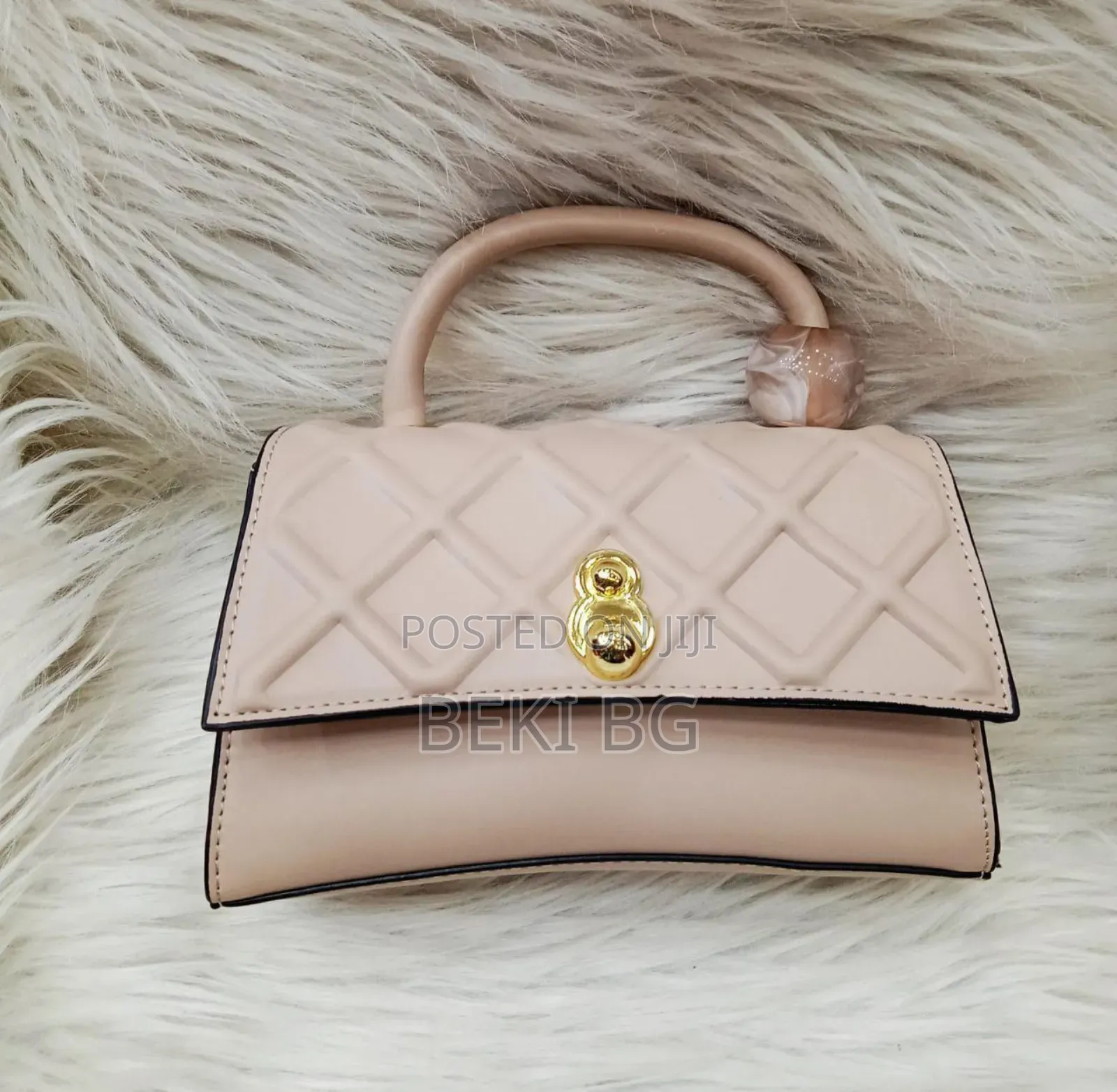  Europe Standard 
Classy Handbag